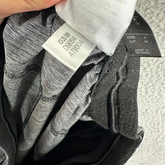 Adidas shorts‎ Men’s small gray athletic pockets Drawstring Soccer running woven - Picture 8 of 8